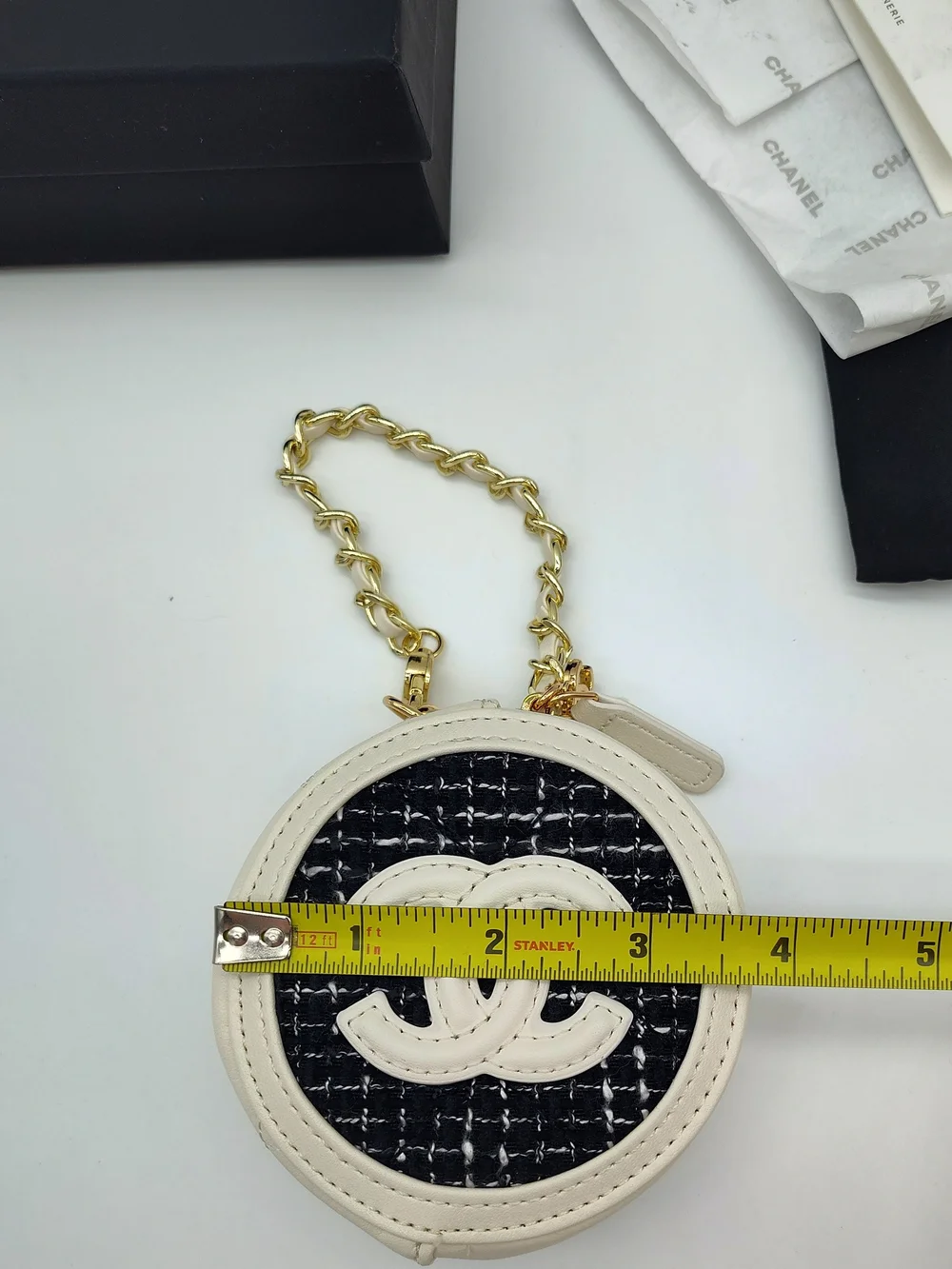 CHANEL Makeup Round CC Vanity Coin Case Wristlet Black Ivory Tweed Vanity NWT